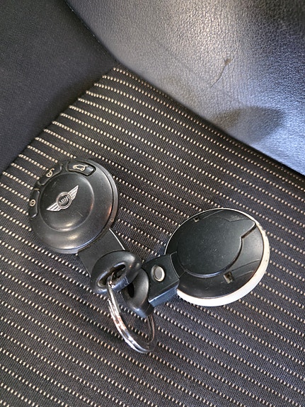 MINI Cooper 11 of 17
