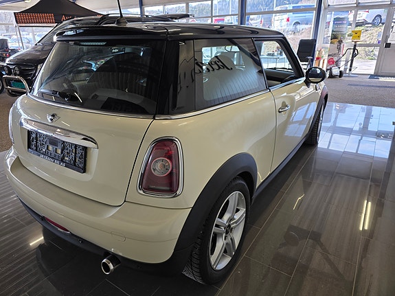 MINI Cooper 4 of 17