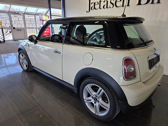 MINI Cooper 3 of 17