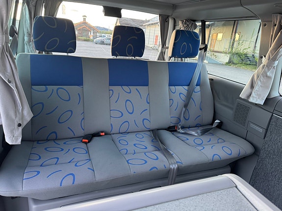 Volkswagen Multivan 14 of 28