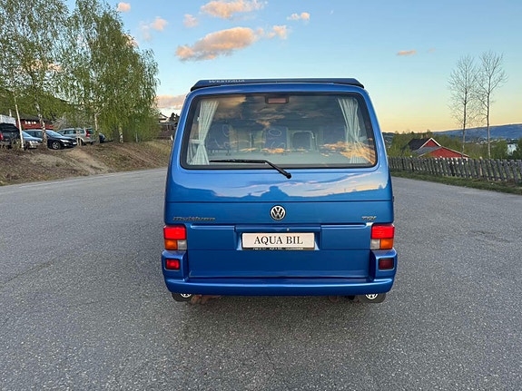 Volkswagen Multivan 8 of 28