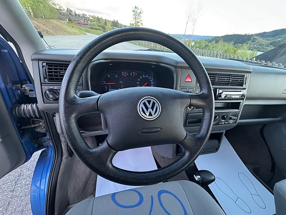 Volkswagen Multivan 18 of 28