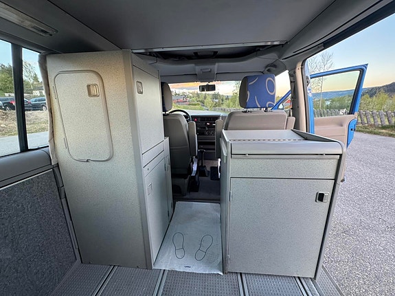 Volkswagen Multivan 24 of 28