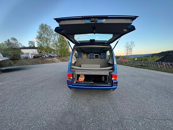 Volkswagen Multivan 10 of 28