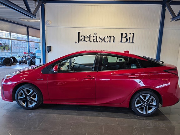 Toyota Prius 2 of 15