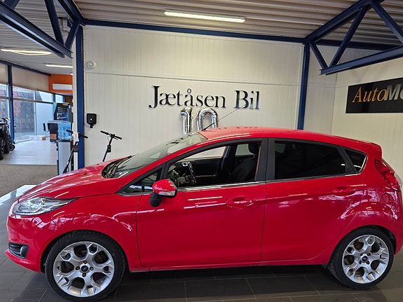 Ford Fiesta 2 of 5