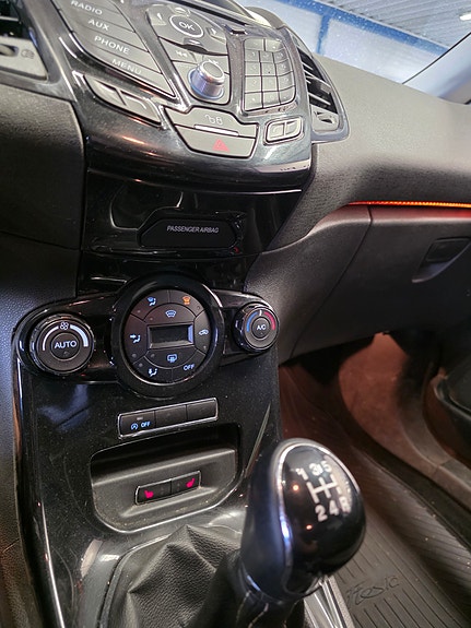 Ford Fiesta 9 of 11