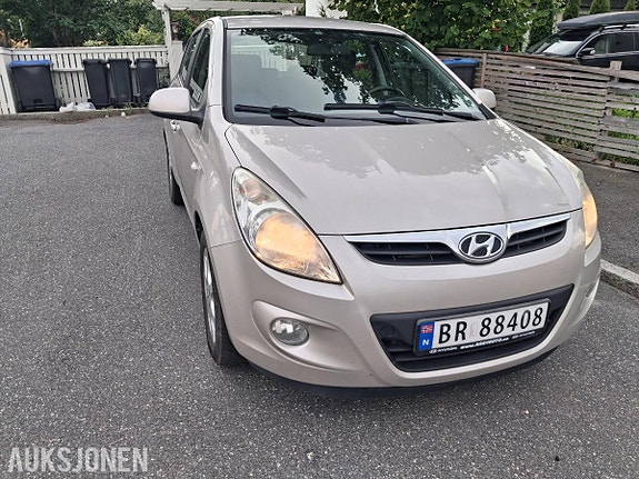 Hyundai i20 3 of 5