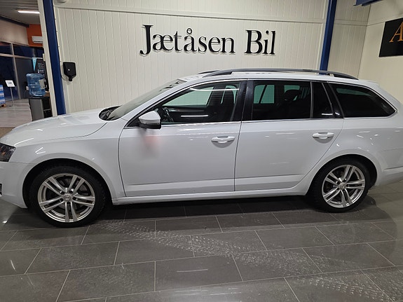 Skoda Octavia 2 of 21
