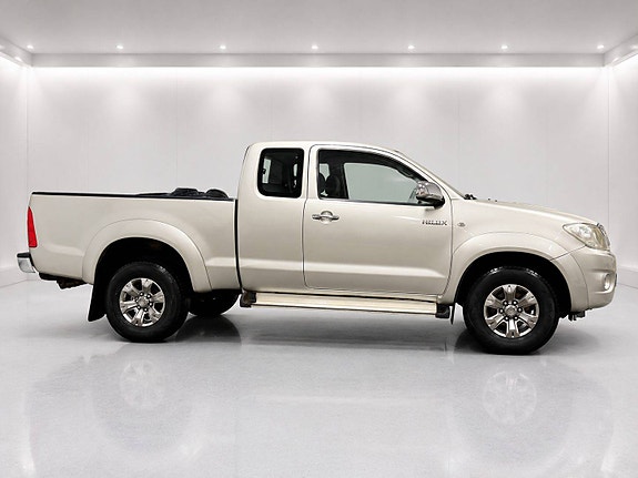Toyota HiLux 5 of 5