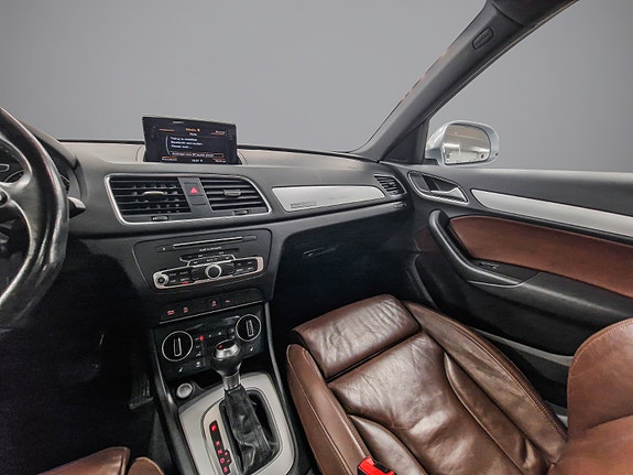 Audi Q3 17 of 29