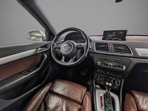 Audi Q3 14 of 29