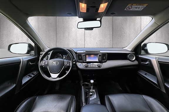 Toyota RAV4 9 of 9
