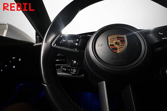 Porsche Taycan 4 13 of 21