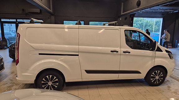 Ford Transit Custom 5 of 15