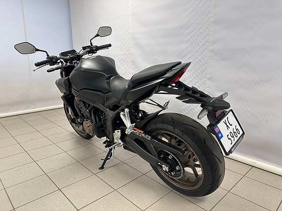 Honda CB 650 R 5 of 6