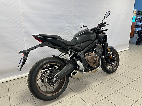 Honda CB 650 R 3 of 6