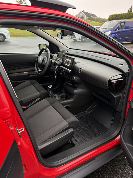 Citroen C4 Cactus 9 of 13