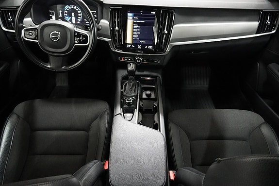 Volvo V90 16 of 30