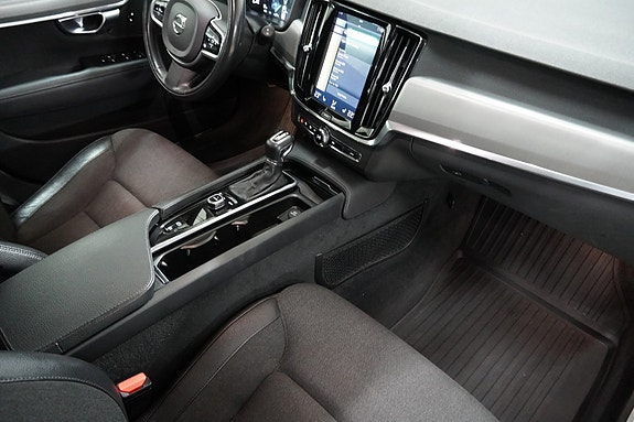 Volvo V90 18 of 30
