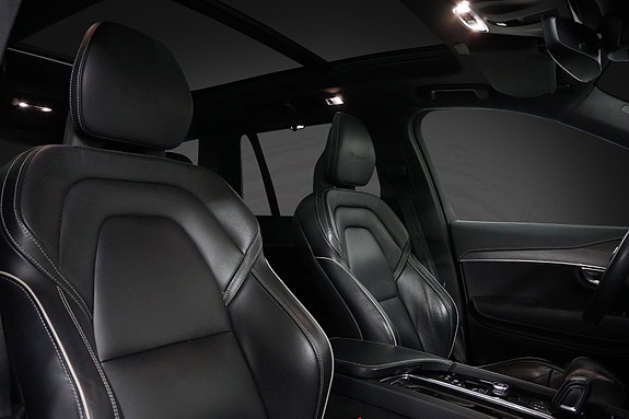 Volvo XC90 8 of 30