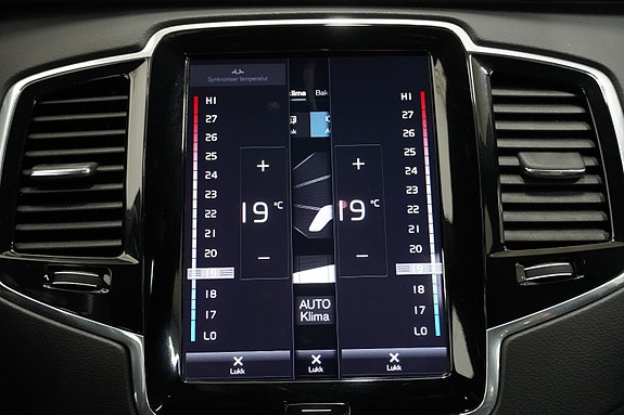 Volvo XC90 27 of 30