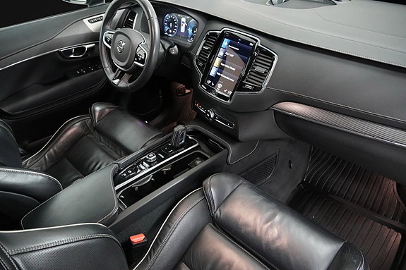 Volvo XC90 9 of 30