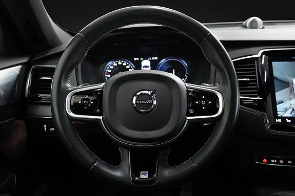 Volvo XC90 30 of 30