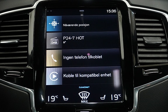 Volvo XC90 22 of 30