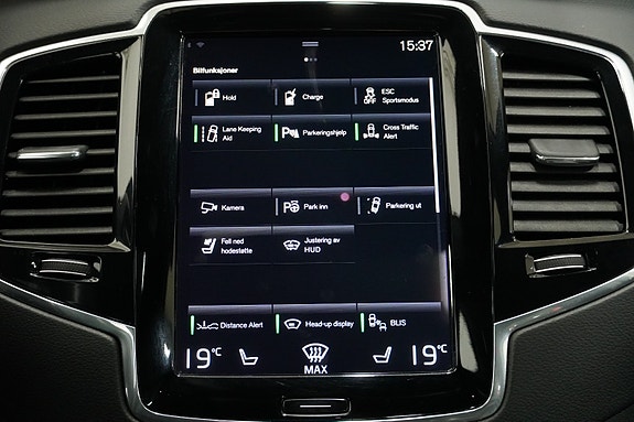 Volvo XC90 28 of 30