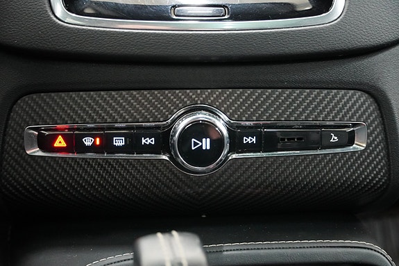 Volvo XC90 21 of 30