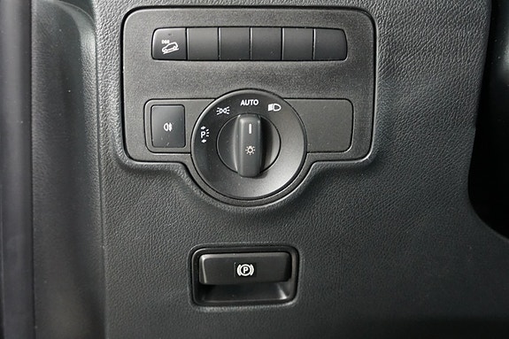 Mercedes-Benz Vito 119 9 of 30