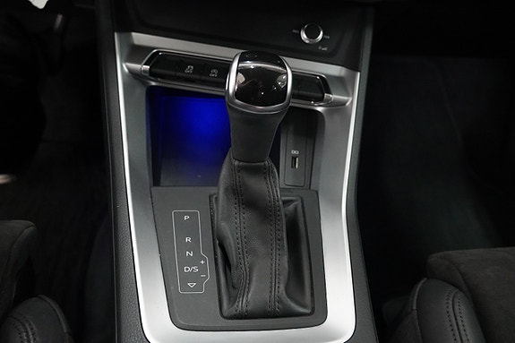 Audi Q3 14 of 24