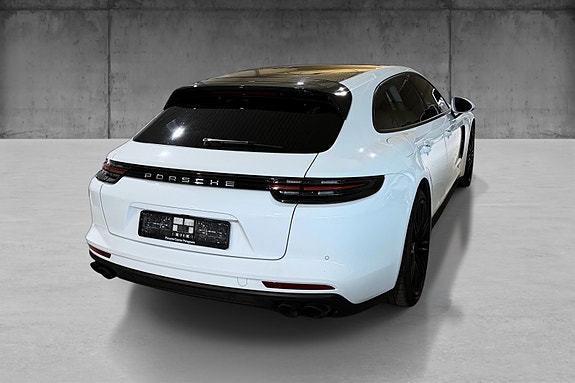 Porsche Panamera 7 of 30