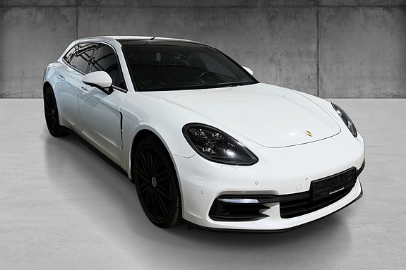 Porsche Panamera 12 of 30