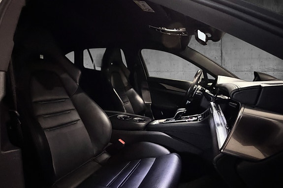 Porsche Panamera 17 of 30