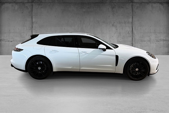 Porsche Panamera 10 of 30