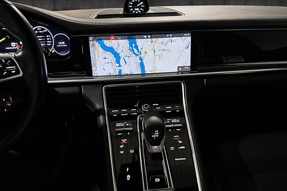 Porsche Panamera 24 of 30