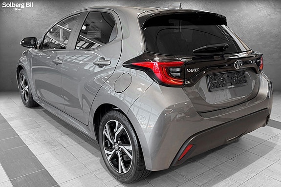 Toyota Yaris 5 of 5