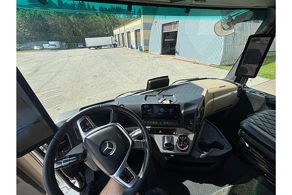 Mercedes-Benz Actros 2540 6x2*4 + Thermo King + FNA 17 of 22