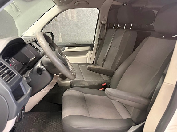 Volkswagen Transporter 18 of 30