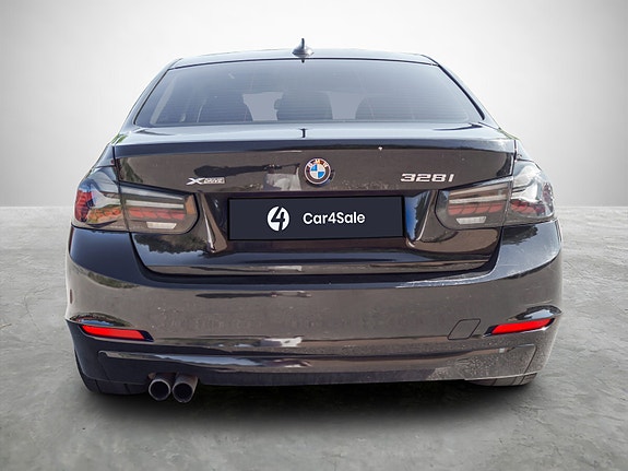 BMW 328i 4 of 19