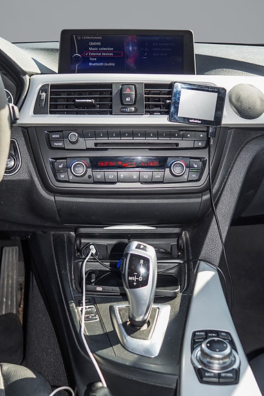 BMW 328i 11 of 19