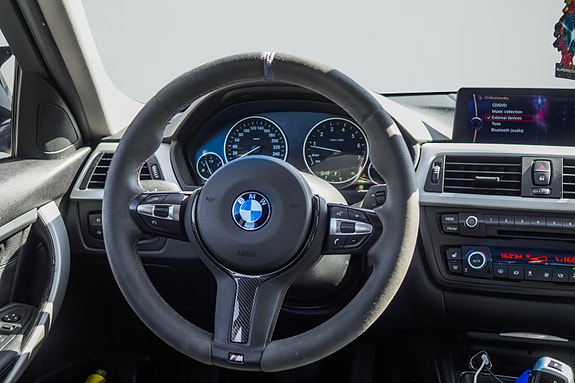 BMW 328i 8 of 19