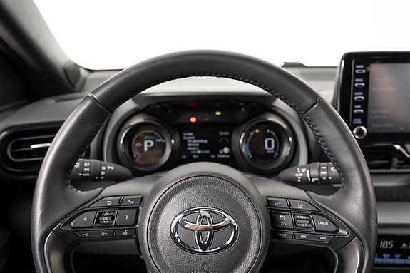 Toyota Yaris 8 of 22