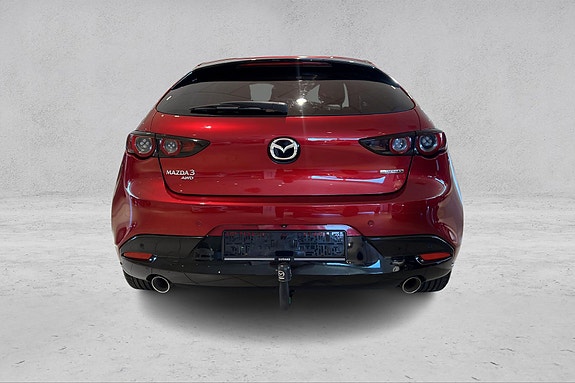 Mazda 3 4 of 5