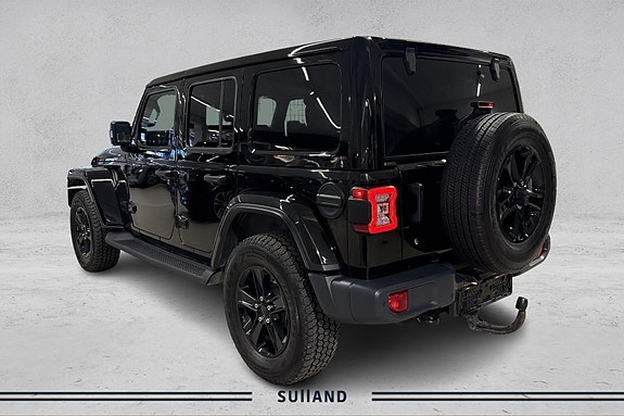 Jeep Wrangler Unlimited 3 of 5