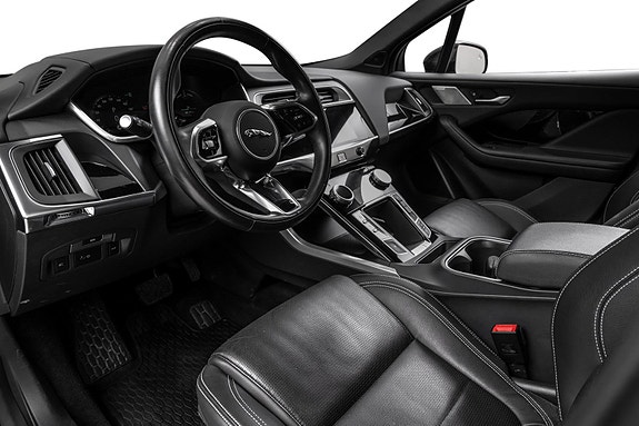 Jaguar I-PACE 6 of 30