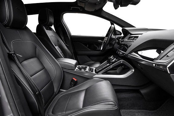 Jaguar I-PACE 7 of 30