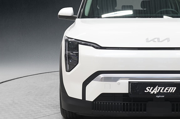 Kia EV3 8 of 22